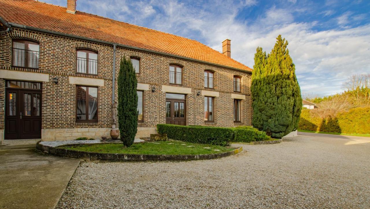 La Chambre D'Amis La Costignieres Montgueux Bagian luar foto