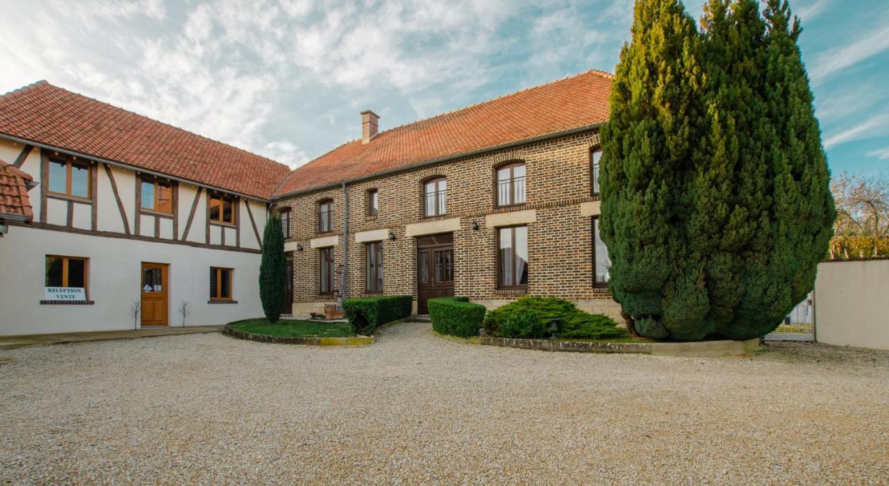 La Chambre D'Amis La Costignieres Montgueux Bagian luar foto