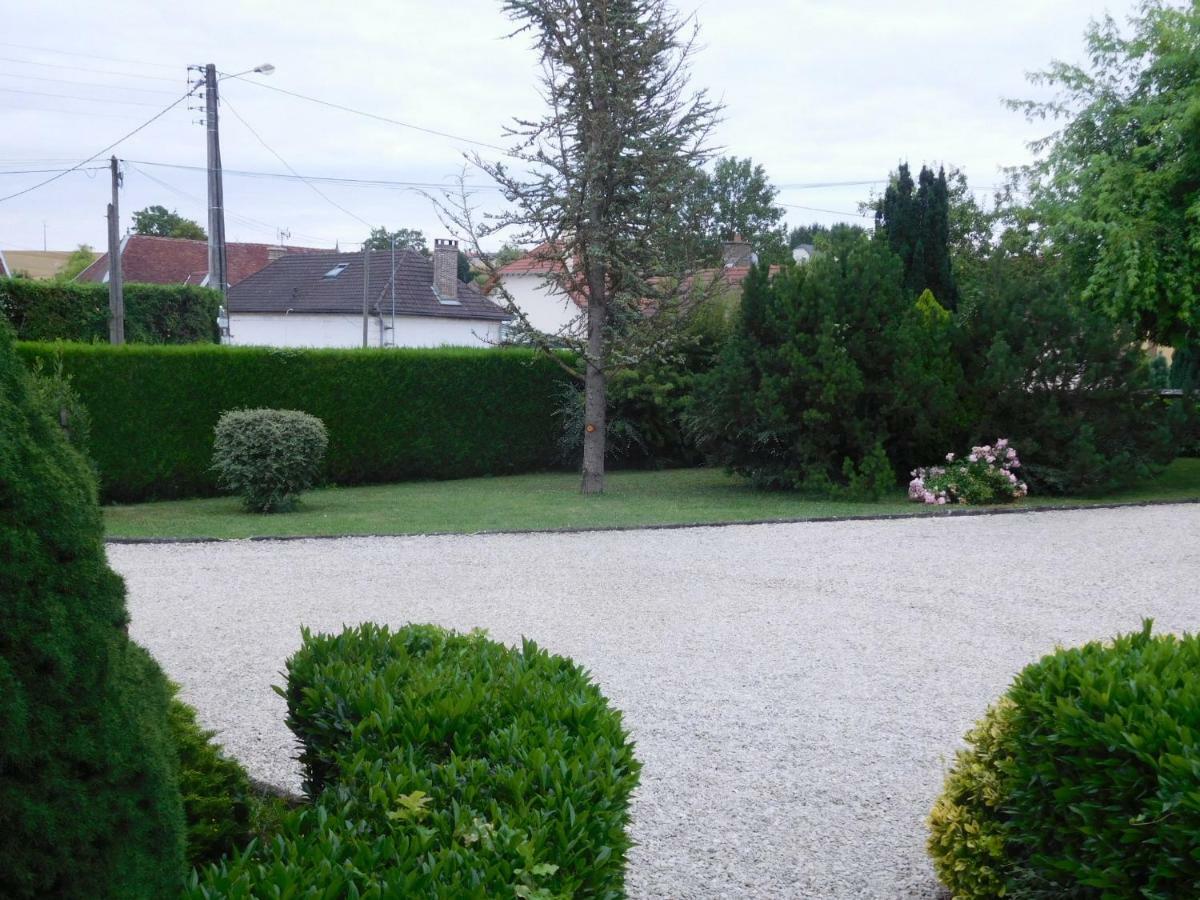 La Chambre D'Amis La Costignieres Montgueux Bagian luar foto