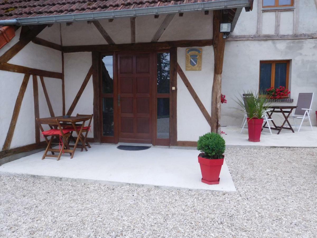 La Chambre D'Amis La Costignieres Montgueux Bagian luar foto