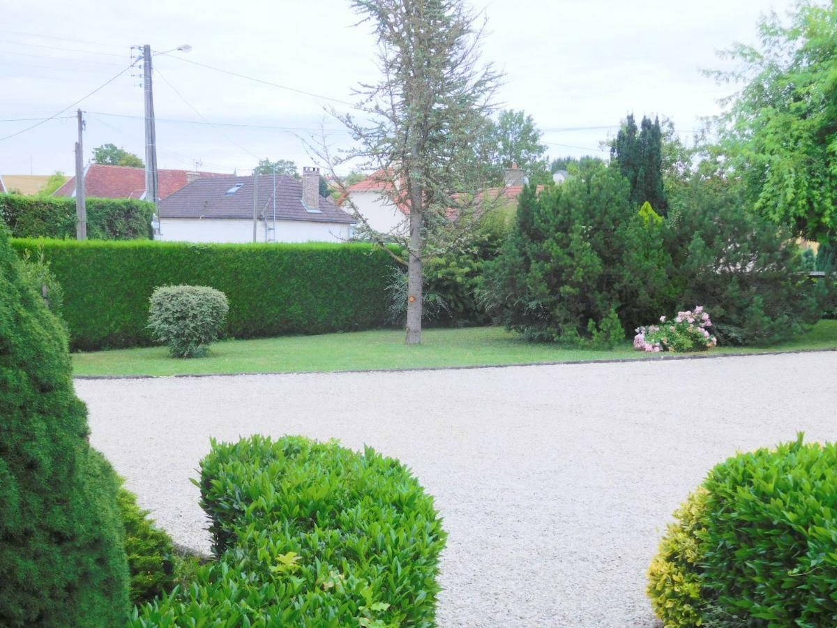 La Chambre D'Amis La Costignieres Montgueux Bagian luar foto